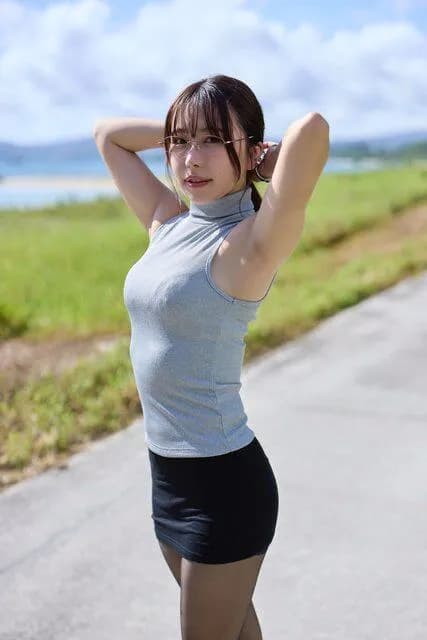 【朗報】グラドルさん「私実は…満員電車に汗拭いて入ってくる太ったおじさんが大好きなんです」