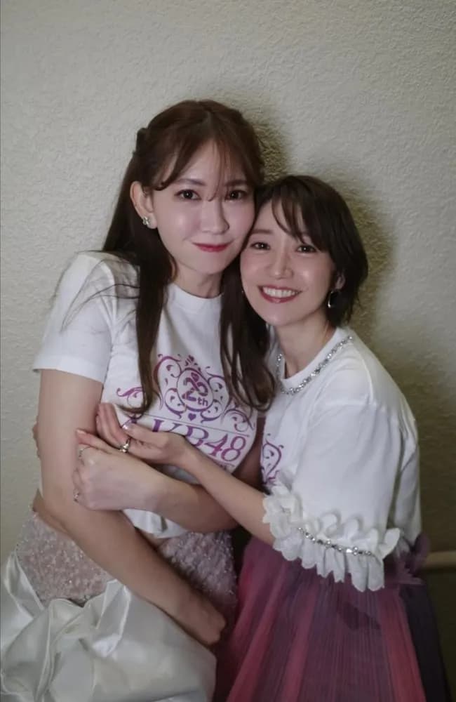 【画像】小嶋陽菜さん(37)恵体でAKBを次々に公開処刑