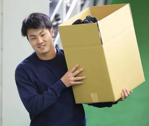 現役ドラフトで日本ハムに移籍の菊地大稀がＧ球場で荷物整理　ある人からの連絡に「その言葉に恥じないように」