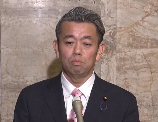 【悲報】維新奥下「ポケットマネーでキャバクラ通いがキツくて政治資金使っちゃいました・・・・」