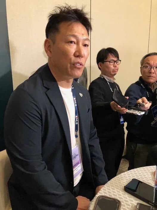 【朗報】井端監督、侍ジャパンで岡本村上の一塁三塁構想を発表WWWWWWWWWWWWWWWWWWWWWWW