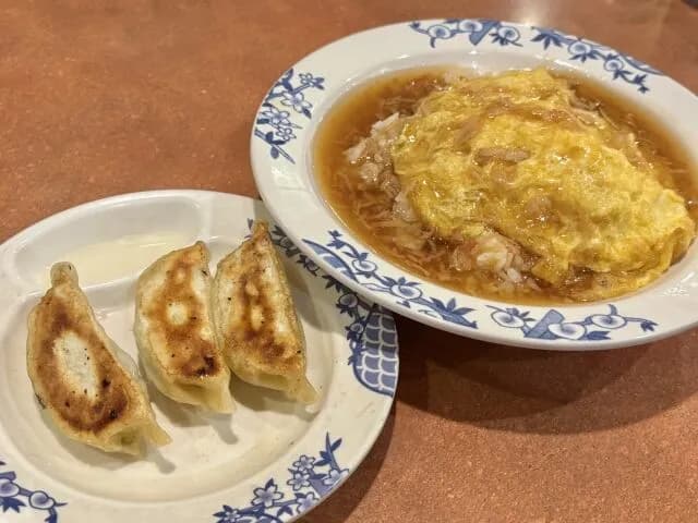 「天津飯」「餃子」←ここにあと一品足して最強にしろ