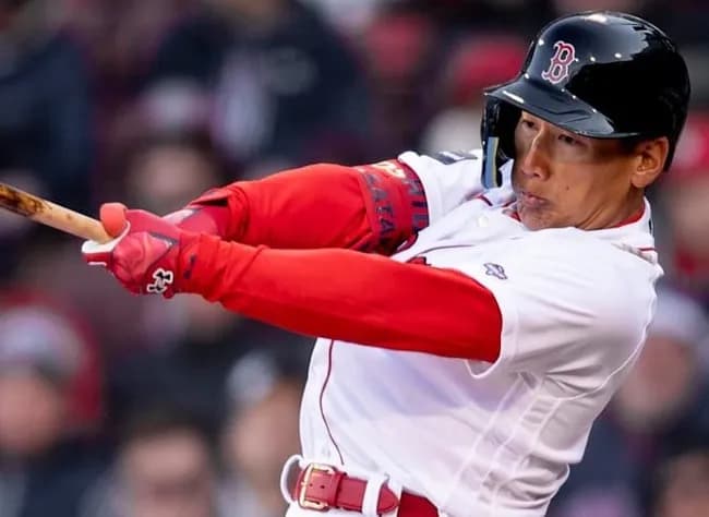 【悲報】吉田正尚さん、5年9000万ドル+譲渡金1500万ドルの1億500万ドル契約のせいで周りが大変な事に