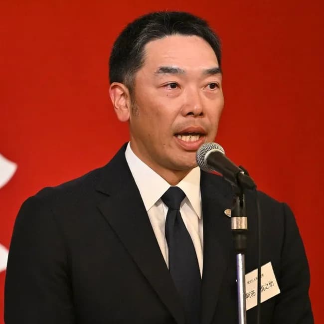 【悲報】阿部慎之助さん、巨人史上初となるシーズン途中での休養解任が来年起きそう