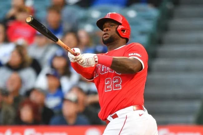 中日に待望の長距離砲。MLB通算164本塁打のサノ内野手（32）獲得。1年130万ドルで合意