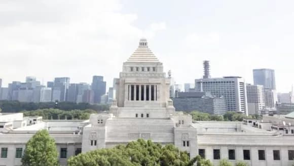 【悲報】鈴木農相「おこめ券は店の判断でコメ以外も何でも買える」スーパー「え・・・？」