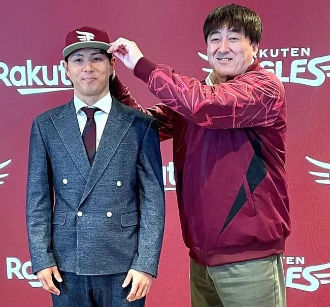 「楽天ポイントで生計を立てていきたい」現役ドラフトで移籍の佐藤直樹が入団会見で宣言