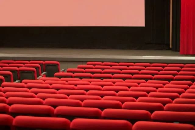 「1番おもしろいコメディ映画」って何になるん？