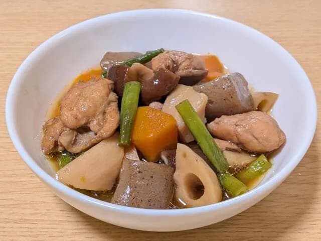 【悲報】メインおかずが筑前煮