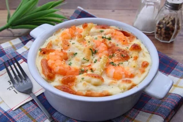 グラタンにエビやカニを入れるな