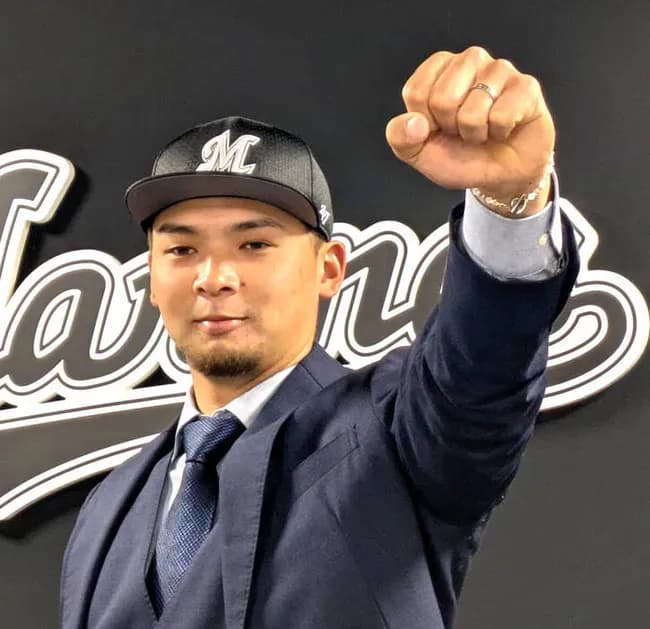 【ロッテ】現役ドラフトで阪神から移籍の井上広大が入団会見　「もう関西には帰らないという覚悟で」