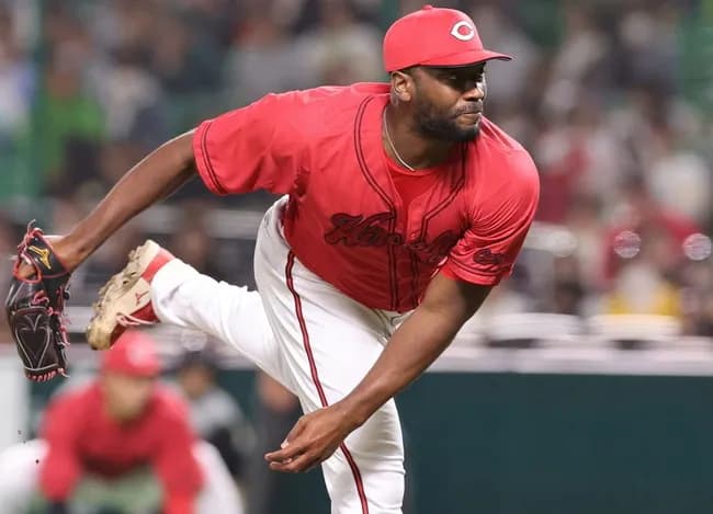 広島がハーンとの再契約を発表　今季５５試合で防御率３・３５の剛腕「とてもエキサイティングな気持ち」