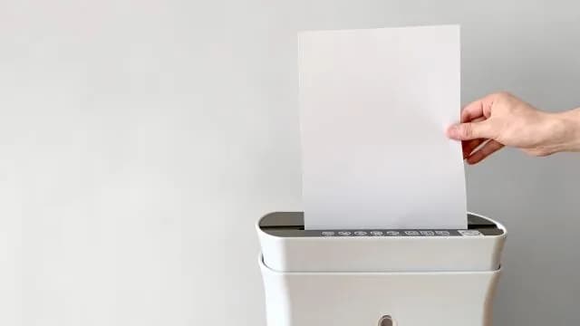 なんでシュレッダーって縦にしか切れへんの？🥺