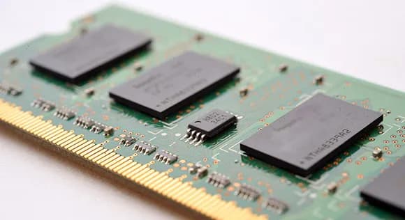 【画像】メモリの値段、5倍へ・・・・・