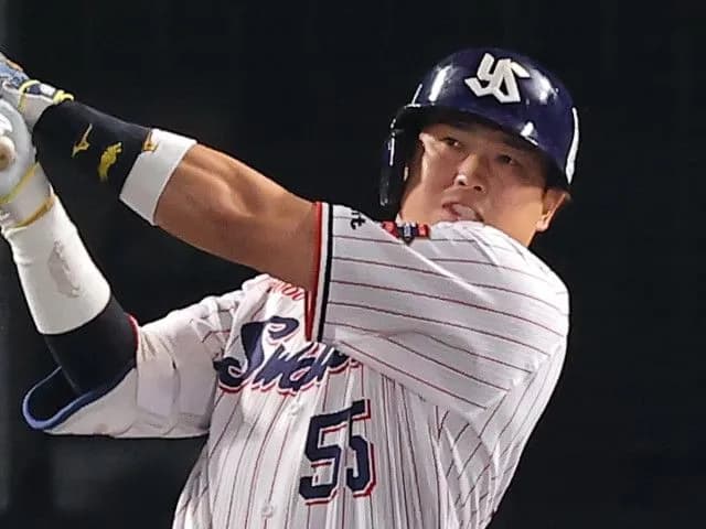 【悲報】 村上宗隆さん、契約できないので価格設定を見直して値下げしてしまう