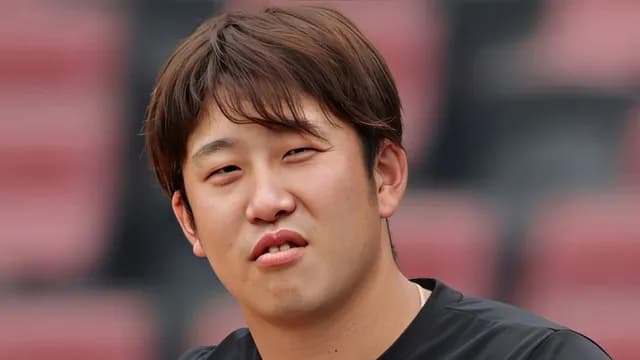 カープ小園が納得できない『主力選手の年俸上限』問題←2億円の壁がある説