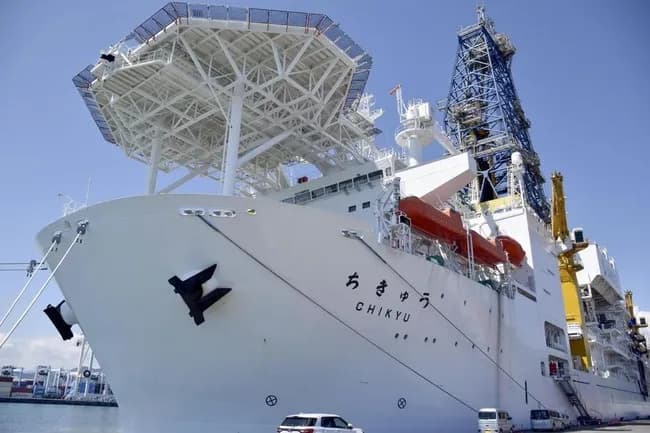 【朗報】日本資源大国へ！南鳥島のレアアースが2027年から採掘開始