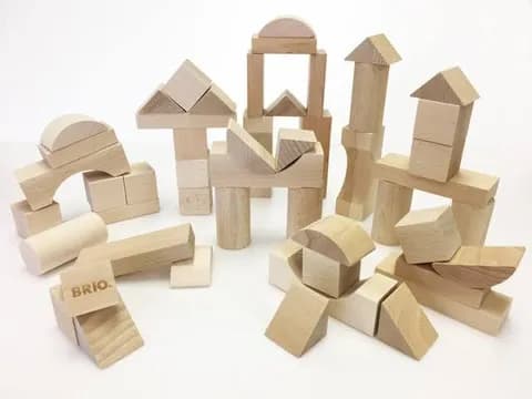 （ヽ´ん`）「室内の遊び、頭悪い奴はゲーム、頭良い奴は積み木。俺は当然積み木。」