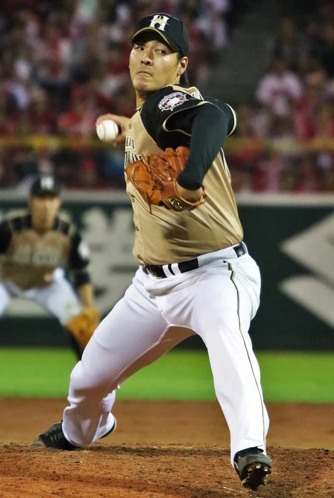 有原航平、4年30億円で日ハム入り