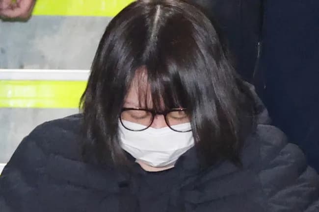 【悲報】ババア行員「悪いのは17億盗んだ私です！UFJは悪くないんです・・・え、返済ですか？無理ｗ」