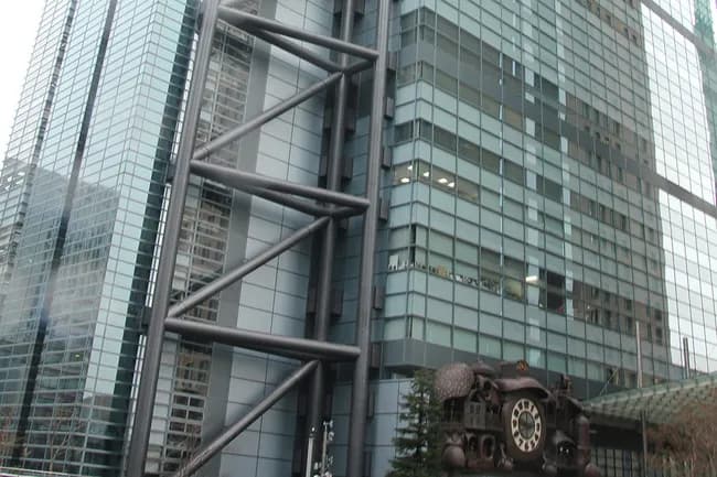 カラオケBOXで日テレ男性記者が下半身露出、女性記者とわいせつな行為まで…NHK記者に動画撮影された女性記者は憤り訴訟も検討