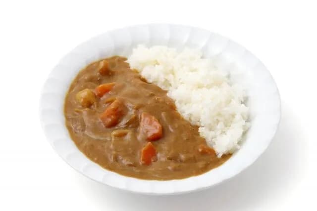 ポークカレーだけビーフカレーとチキンカレーに見下されてるの何でなの？