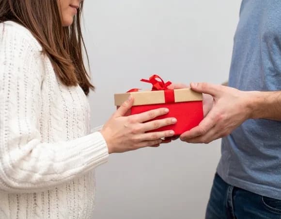 【朗報】ヨッメ「旦那からスゴいXmasプレゼントもらったｗｗｗｗｗｗｗｗｗｗｗ」