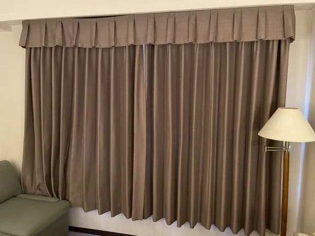 遮光カーテンを買おうと思うんだが