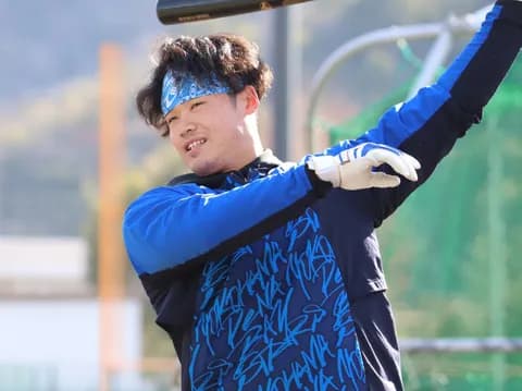 DeNA 加藤響｢（来季は）ショートのレギュラーを取りたい｣　糸井嘉男氏もその打棒を絶賛