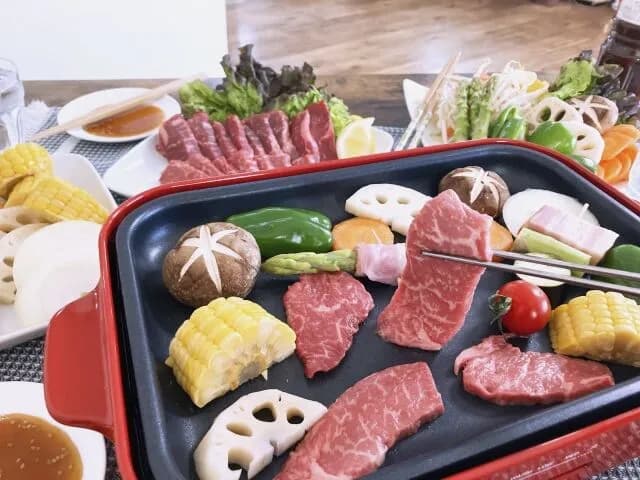 すまん今日家族15人でホットプレート使って焼肉するんやがおすすめの具材とか教えてくれ