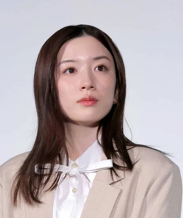 永野芽郁が２年半ぶりのブログ更新「目に見える情報だけを信じないで」「伝えたいことも話したいことも沢山ある」