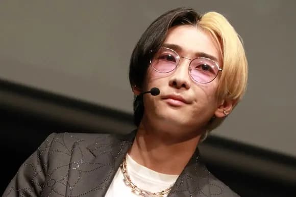 【悲報】ヒカルさん「離婚して鬱病になったの！もう俺のこと叩かないで！」