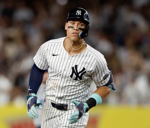 【画像】井上尚弥とアーロン・ジャッジが本気で殴り合ったらどっちが勝つ？ｗｗｗｗｗｗｗ