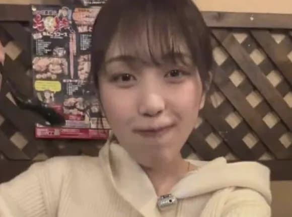 【悲報】大食いYouTuber女子、ノーカット動画のアップを要求したファンになぜかガチギレてしまうｗｗｗｗｗｗｗ