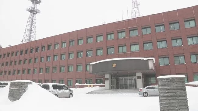 1月1日に弟（37）が兄（40）に「ぶっ殺してやる」と包丁を向けて逮捕される