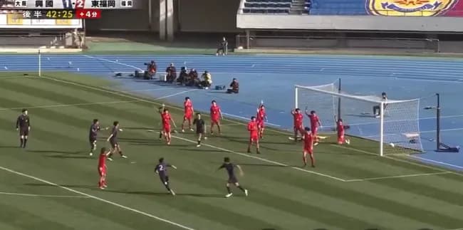 【動画】高校サッカー、東福岡vs興國オフサイドなしのルールに変更されるｗｗｗｗｗ