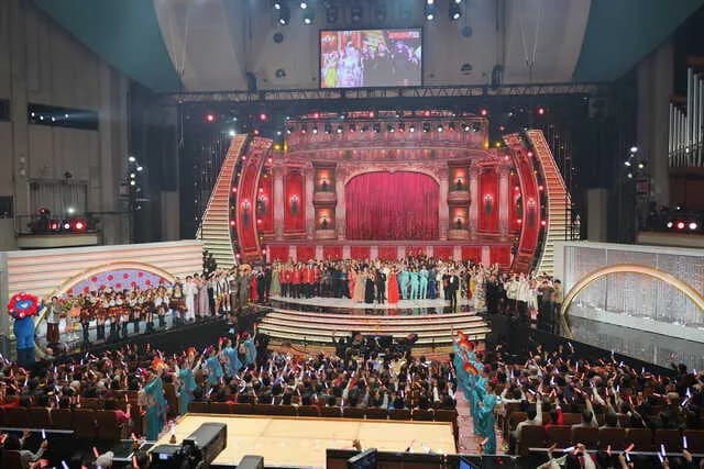 【朗報】紅白歌合戦の視聴率、2024年より上回ってしまうｗｗｗｗｗｗｗｗ