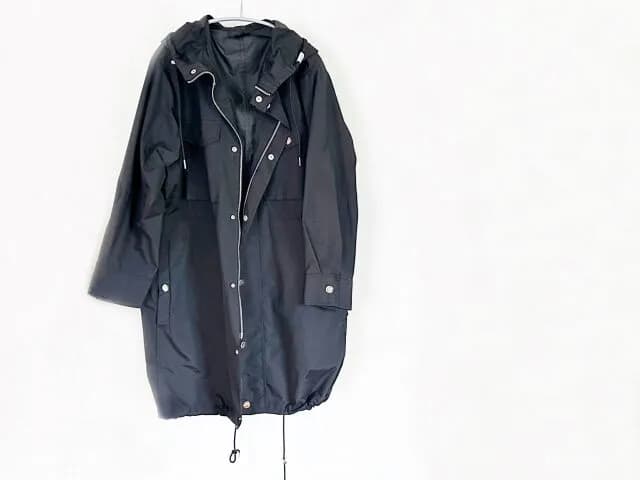 結局、黒、白、グレー、ネイビー、カーキ、ベージュ←これら以外の色は買わないよな