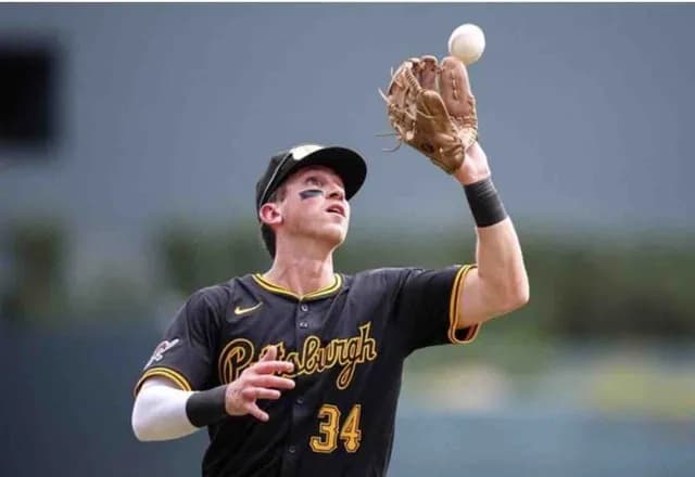 阪神　新助っ人のディベイニーは遊撃守備に不安なし!!　ルーカスと宜野座スタート