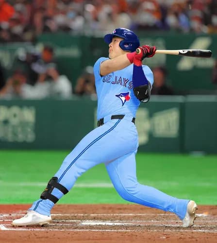 報知「岡本和真　勝てるチームはまぶしく映ったはず」