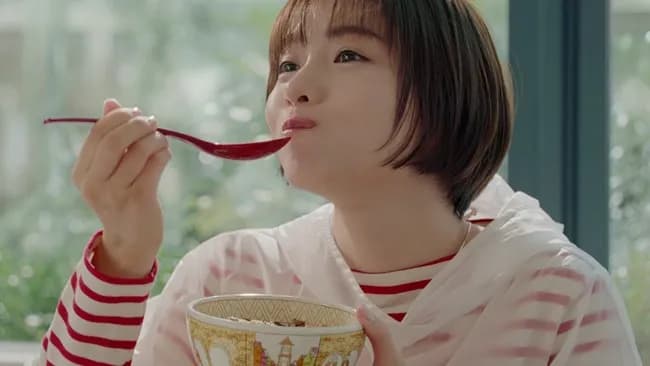 石原さとみ「すき家、美味しいよ」上戸彩「丸亀製麺、美味しいよ」←これ