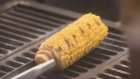 札幌雪まつり名物『とうきびワゴン』出店取り止め。実行委から「新メニューダメ。とうきびだけ売れ」