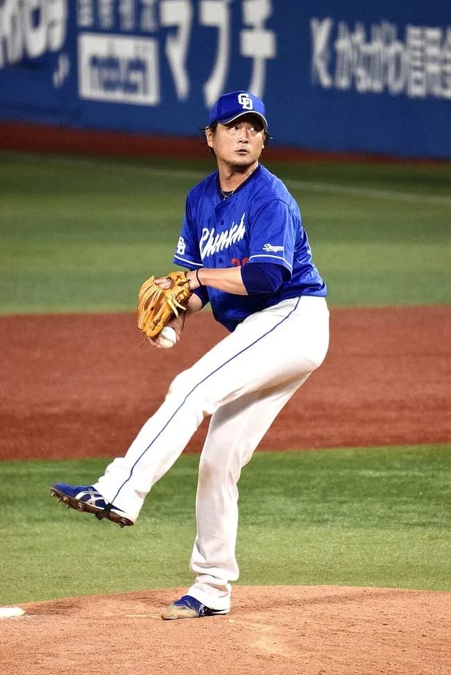 横浜高→西武→ロッテ→楽天→中日