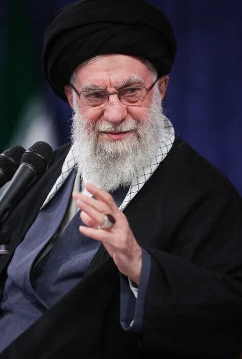 イラン最高指導者ら20人、ロシア逃亡準備ｗｗｗｗｗ