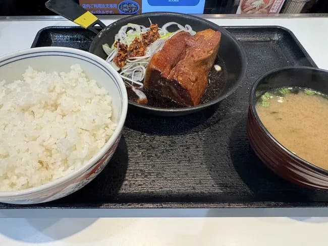 【緊急】吉野家の豚の角煮定食、美味すぎる🥹