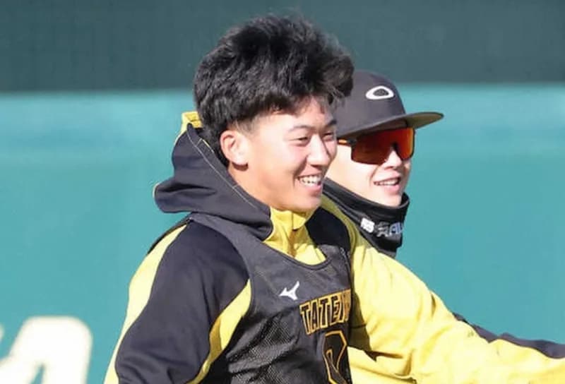 立石正広、待望の大山悠輔との挨拶で「包み込まれる笑顔」と語る