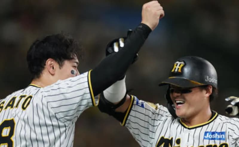 【悲報】前川右京さん、ネギを残して佐藤輝明に怒られる