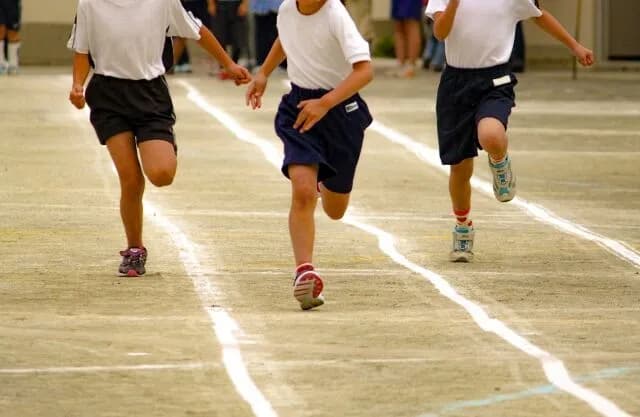 足が速いとモテる←なぜ小学生までなのか