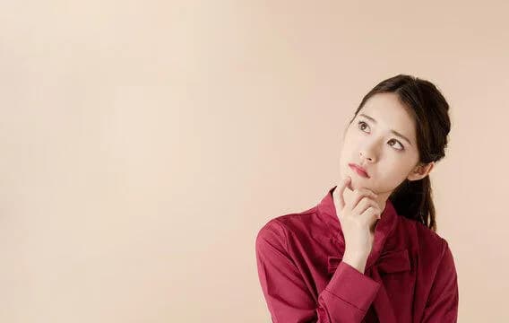 【悲報】壁に遺体が隠れてる居酒屋のお客さん（…なんで空気清浄機5台も稼働してるんだろ）