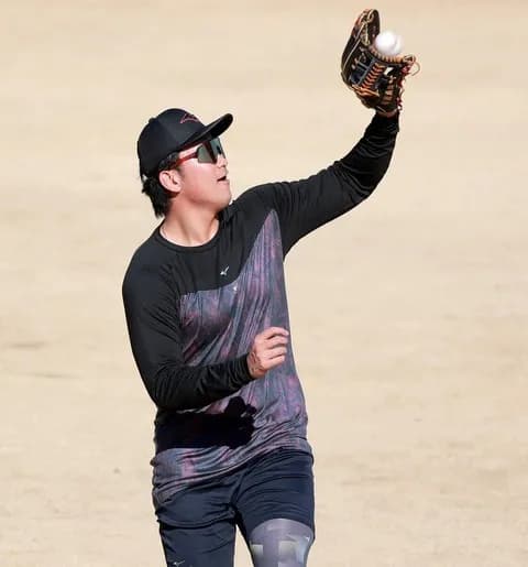 【日本ハム】新庄剛志監督も期待の大砲候補・有薗直輝が外野練習に着手「新庄監督の記事も見たので」